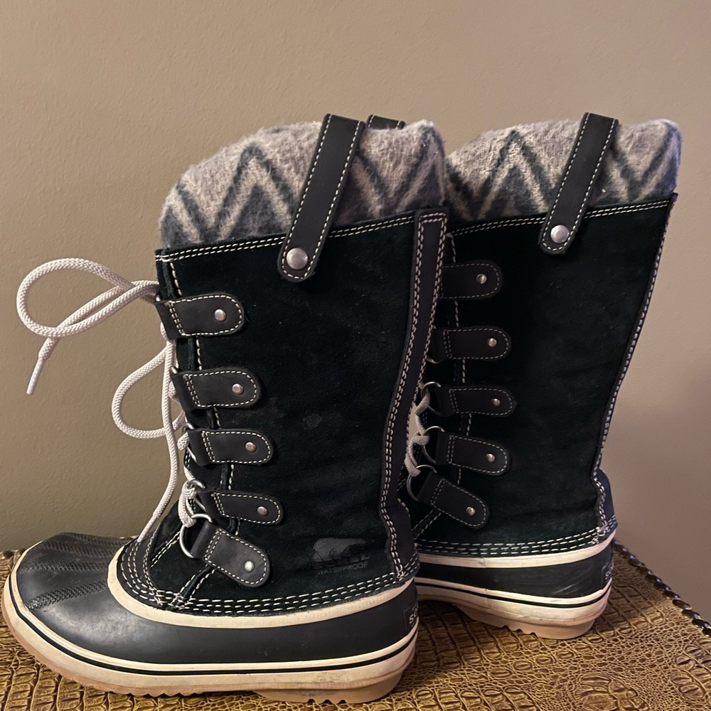 Sorel Joan of Arctic Sz 7 boots